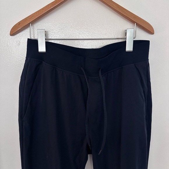 Lulu Lemon Men’s Navy Blue Jogger sweatpants size medium - Picture 2 of 4